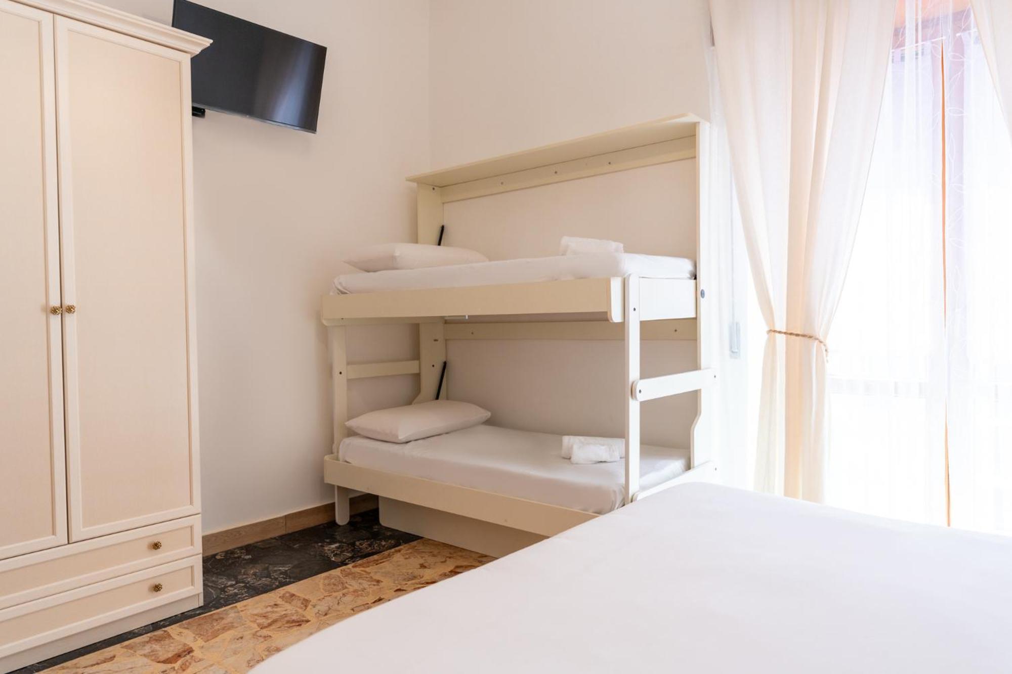 Tombolata Hotel Napoli Eksteriør billede